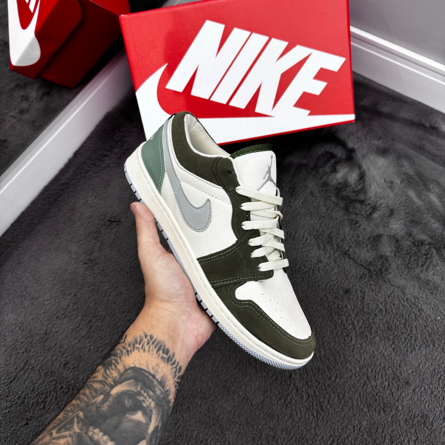 J GREEN WHITE